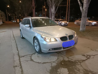 BMW 5 Series foto 1