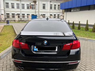 BMW 5 Series foto 3