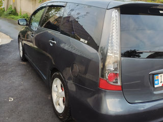 Mitsubishi Grandis foto 4