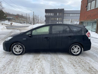 Toyota Prius + foto 5