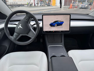 Tesla Model 3 foto 7