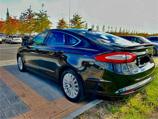 Ford Fusion foto 10