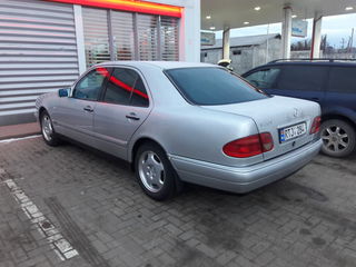 Mercedes E Class foto 4