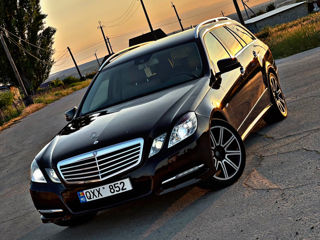 Mercedes E-Class foto 2