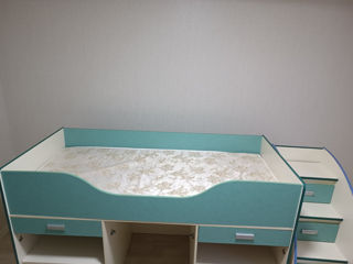 Продам модульный детский диван с встроенным столом и полочной системой foto 6