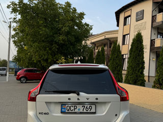 Volvo XC60 foto 3