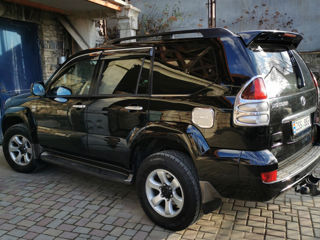 Toyota Land Cruiser Prado foto 3