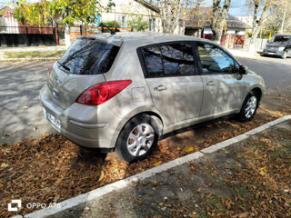 Nissan Tiida foto 5