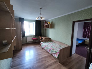 Apartament cu 2 camere, 50 m², Molodova, Bălți foto 4