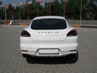 Porsche Panamera foto 7