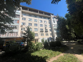 Apartament cu 2 camere, 72 m², Buiucani, Chișinău