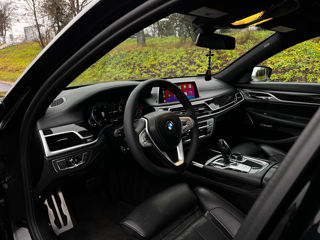 BMW 7 Series foto 10