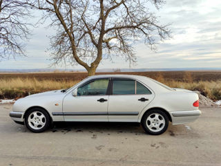 Mercedes E-Class foto 4