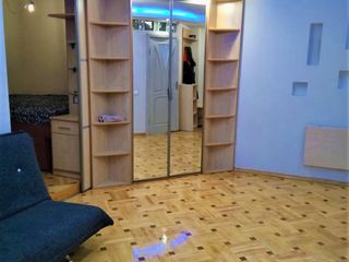 Se oferă spre chirie apartament str.Kiev Sector Rîșcani !! foto 3