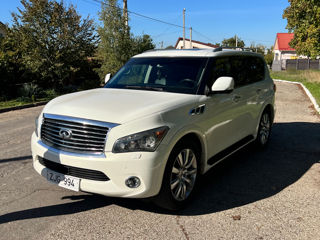 Infiniti QX56 foto 8