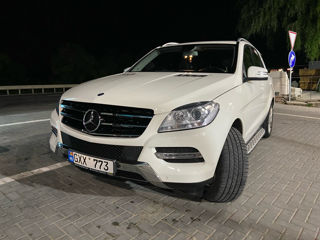 Mercedes M-Class foto 2