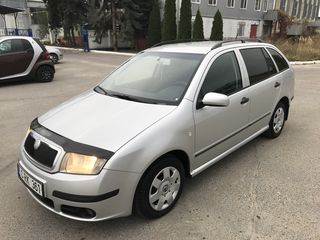 Skoda Fabia foto 1