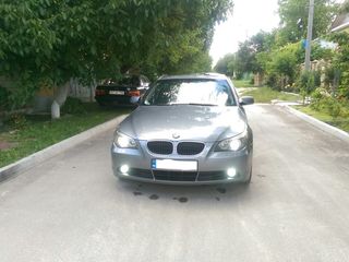 BMW 5 Series foto 1