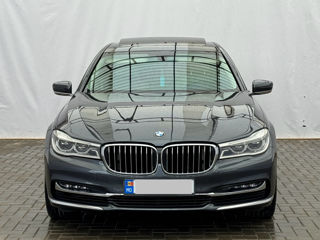 BMW 7 Series foto 1