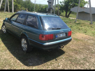 Audi 100 foto 2