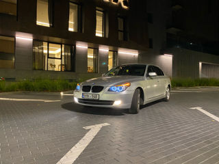 BMW 5 Series foto 4