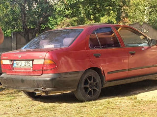 Nissan Almera foto 5