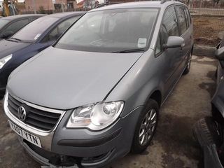 Volkswagen Touran foto 3