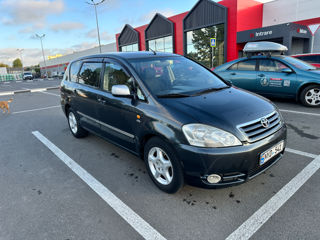 Toyota Avensis Verso