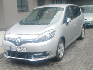 Renault Grand Scenic foto 2