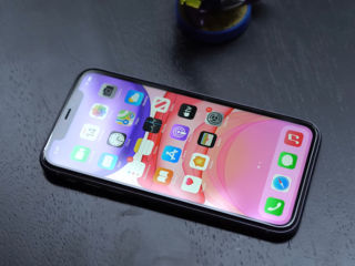 Vand Iphone 11 , 64 GB ,stare ideala, 3950 lei,cel mai bun pret de pe piata !!!