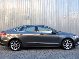 Ford Fusion foto 10