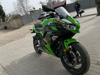 Kawasaki Ninja 650 foto 2