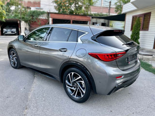 Infiniti Q30 foto 12