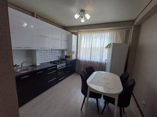 Apartament cu 2 camere, 55 m², Buiucani, Chișinău foto 5