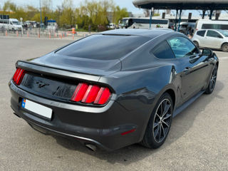 Ford Mustang foto 5