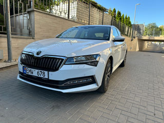 Skoda Superb foto 1