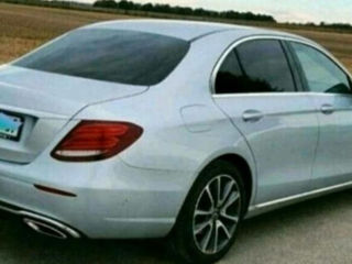 Mercedes E-Class foto 2