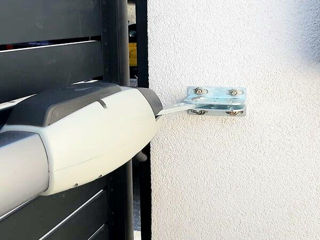 Sisteme de deschidere automată a porților batante,autoportante.Garduri metalice. foto 5