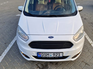 Ford Tourneo Courier foto 6