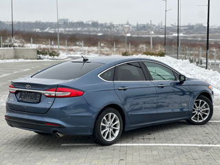 Ford Fusion foto 5