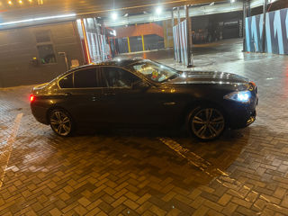 BMW 5 Series foto 3