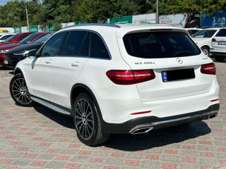 Mercedes GLC foto 3