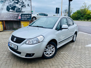 Suzuki SX4 foto 2