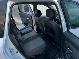 Renault Grand Scenic foto 18