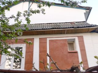 Vînd casa la sol in orașul Cornești (toate condițiile) foto 2