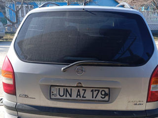 Opel Zafira foto 4