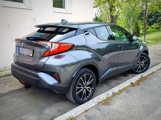 Toyota C-HR foto 3