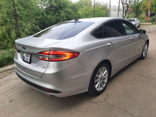 Ford Fusion foto 3