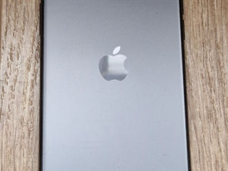 Смартфон Apple iPhone 11 Pro 256 ГБ. Плюс три чехла в подарок