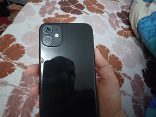 Vand iPhone 11 black!! foto 3